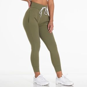 Olive NVGTN joggers